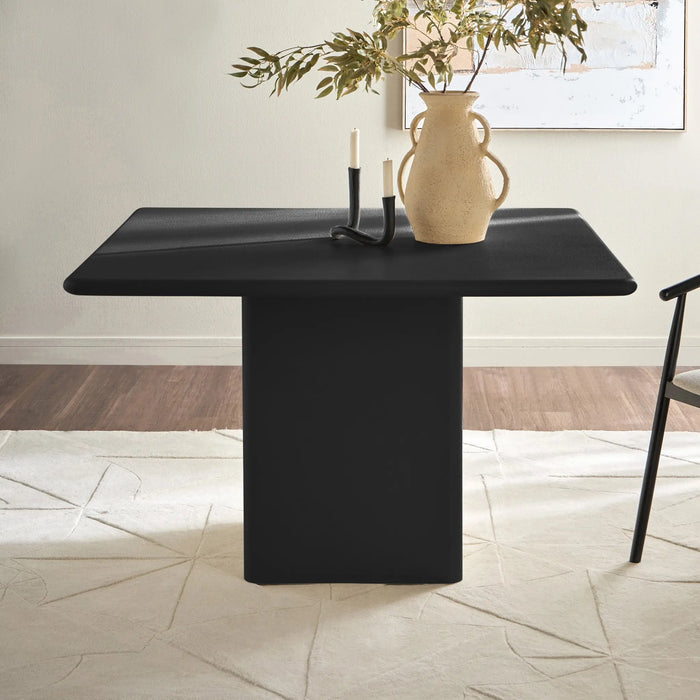Core Dining Table