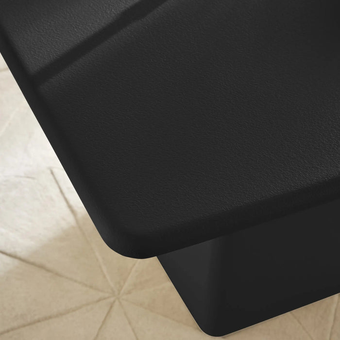 Core Dining Table