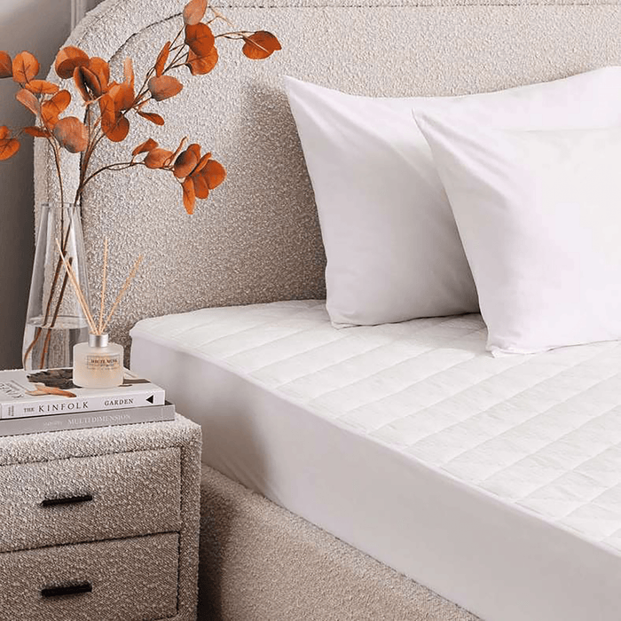 Antistress Waterproof Mattress Protector- White