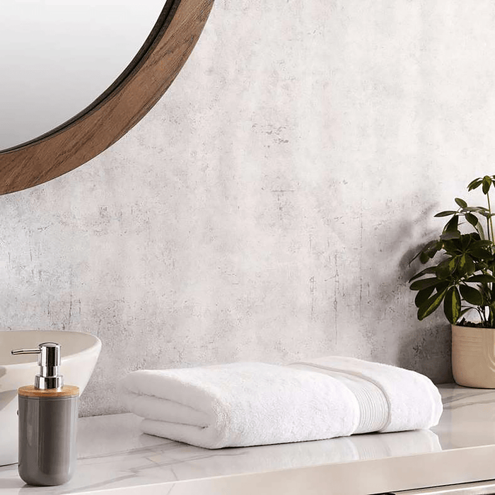 Classic Zero Twist 600 Gsm Bath Towel -White Pan Home