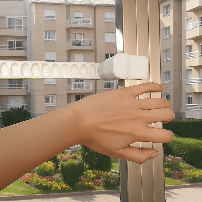 Eludir 2 Pieces Sliding Window Lock Set - White