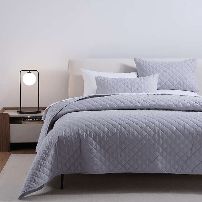 Essential 3-Piece Diamond Quilted Bedspread Set - Grey