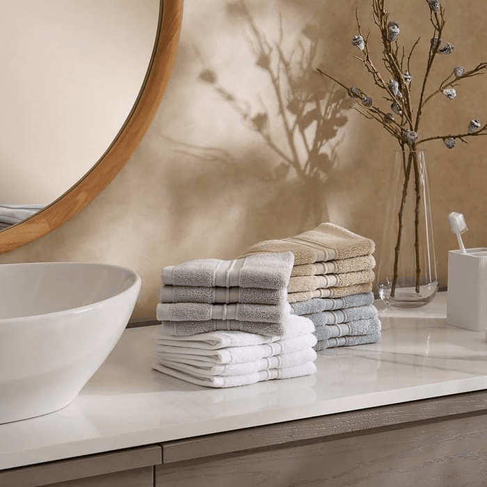 Hydrocotton Luxury 700 Gsm 4Pk Fingertip Towel -Silver Mist