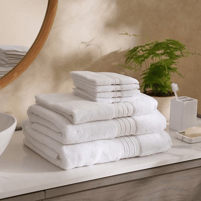 Hydrocotton Luxury 700 Gsm 4Pk Fingertip Towel-White