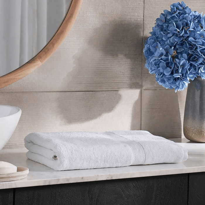 Nova Essense 580 Gsm Bath Towel - White