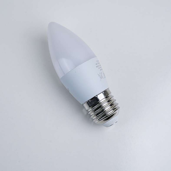 Oshtraco 4W 360Lumen E27 Led Bulb Warm White