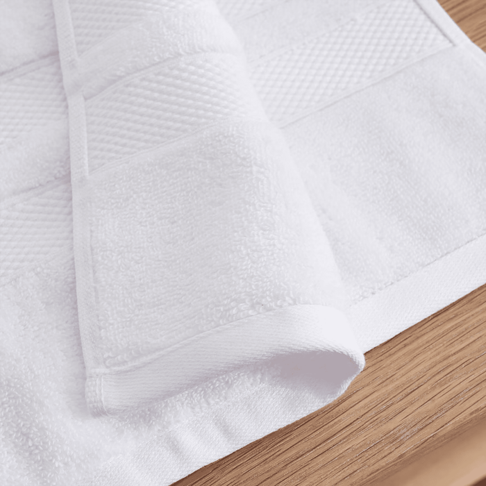 Plush Smart Twist Cotton 550 Gsm Bath Sheet -White