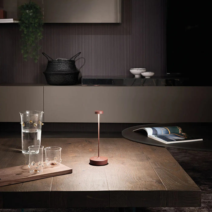 Swap Table Lamp Ø.100X290Mm. Rust 2,0W Led 22/27/3000K- 5Vdc Max 2A-Ip65 Type-C No Plug