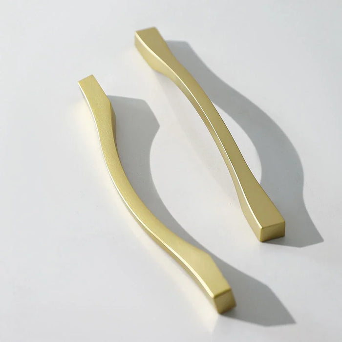 Milano Ivy Cabinet Zinc Handle| Premium Pull Handle for Kitchen Cabinets, Drawers, Cupboards, Wardrobes| Sleek Modern Design Furniture Handle | Brushed Gold |138X25X16Mm