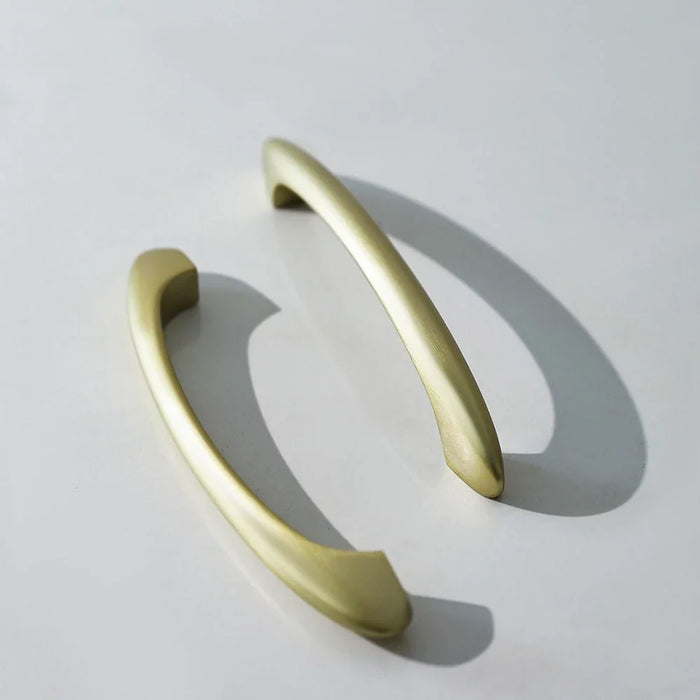 Milano Aria Cabinet Handle Zinc Alloy| Premium Pull Handle for Kitchen Cabinets, Drawers, Cupboards, Wardrobes| Sleek Modern Design Furniture Handle | Brushed Gold | 195X33X13Mm