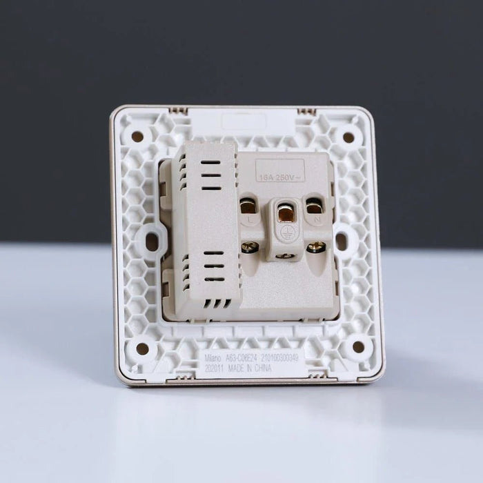 Milano 2 Pin & 3 Pin Universal Socket With 2.1A Us-Gold