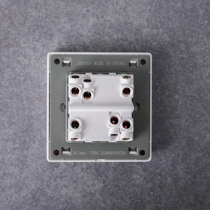 Milano 10A 2G 2W Switch Aura Wh
