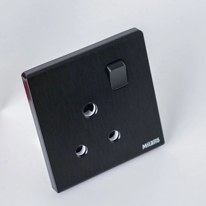 Milano 15A Socket Aura Blk