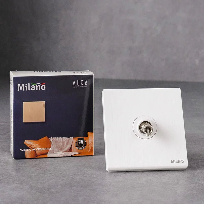 Milano Satellite Outlet Aura Wh