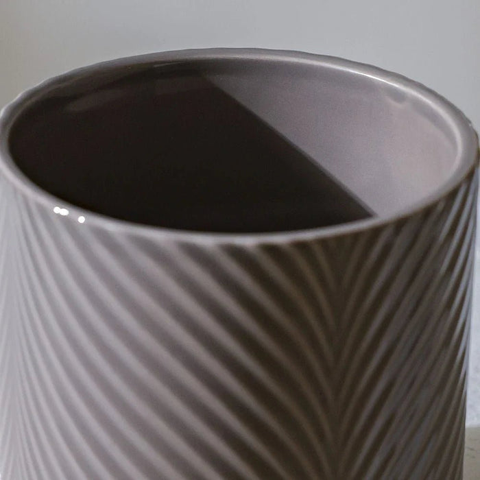 Ceramic Leaf Pot-Grey -13x13x13 cm
