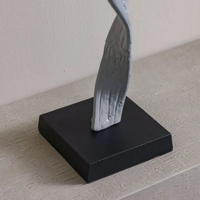 Stark Metal Leaf Sculpture 37X8X36Cm