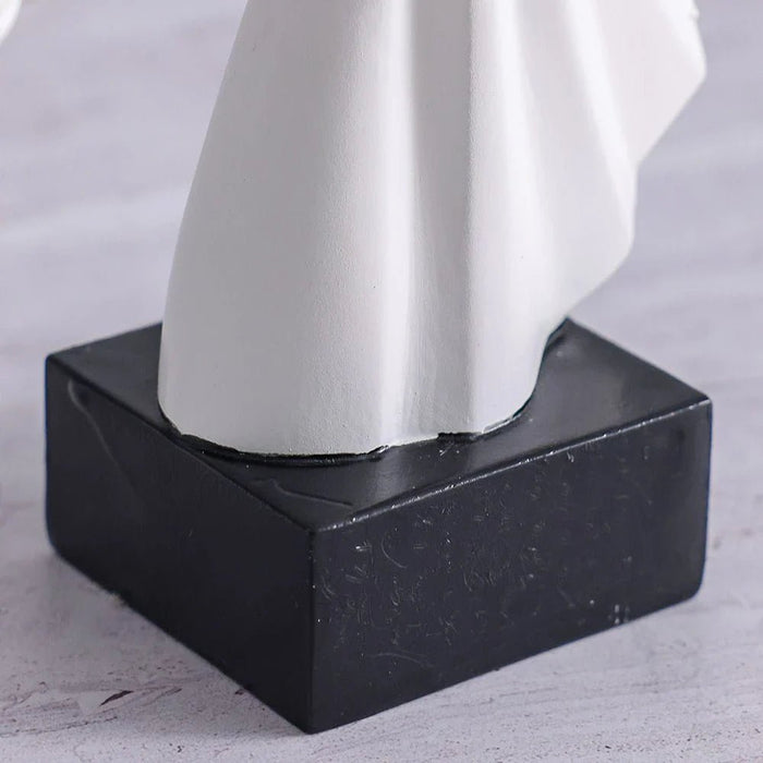 Mirabella Horse Sculpture Decor 21.5X21.5X23 cm -White