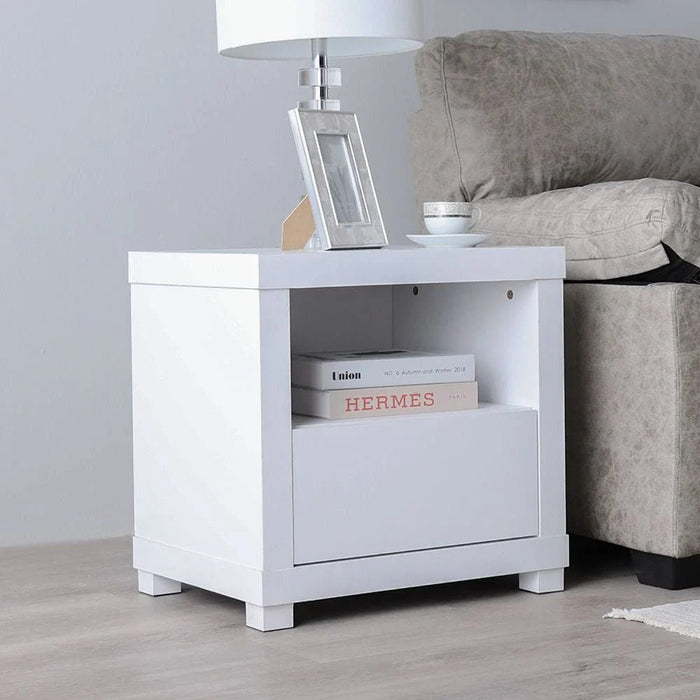 Kalmal End Table-Pearl White