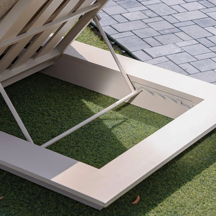 Deluxe Sun Lounger| All Weather Patio Sunloungers | Single Relaxing Chair |  Modern Design Outdoor Furniture For Gardens Lawns Poolsides L205xW80xH40cm - Champagne