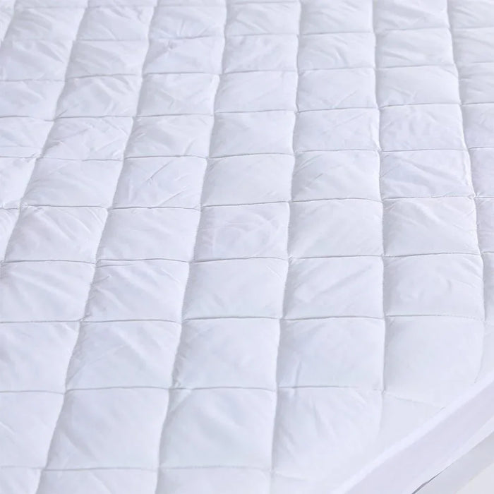 Quilted Mattress Protector King Size Poly Cotton  Zippered Hypoallergenic Mattress Encasement For Bedroom  L 180 X W 200X H 30 Cm  White