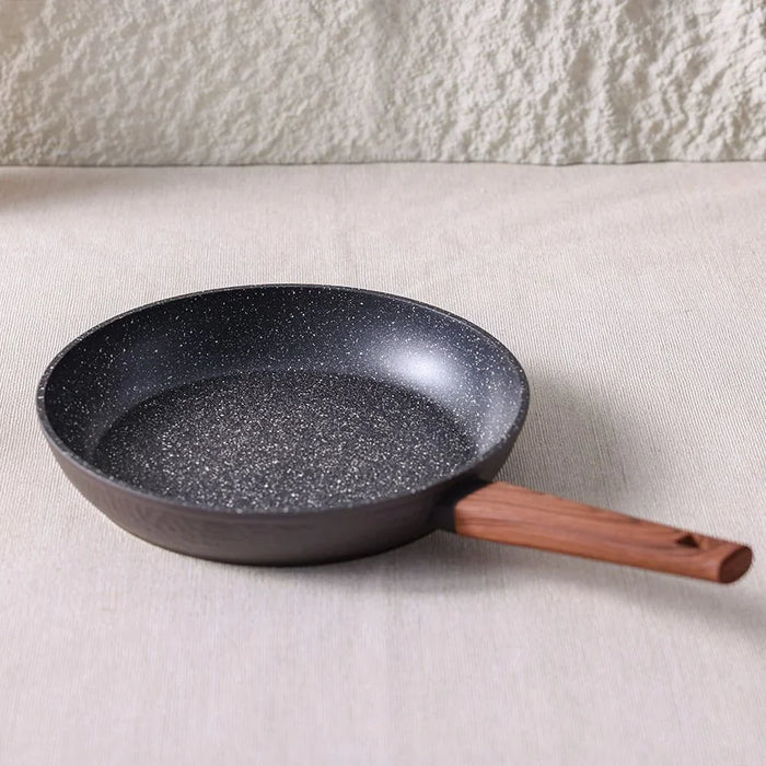 Chef's Delight Bistro Bliss Fry Pan – Non-Stick Durable Frying Pan for Gas & Induction Cooktops – Easy Clean Cooking Pan for Eggs, Meats, Vegetables, Kitchen 28x5.2cm - Brown