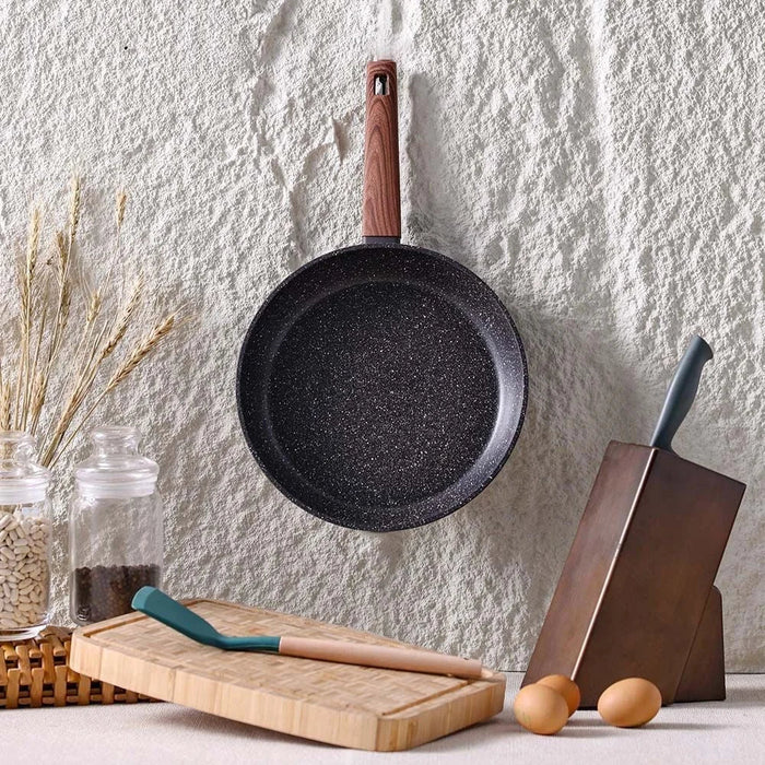 Chef's Delight Bistro Bliss Fry Pan – Non-Stick Durable Frying Pan for Gas & Induction Cooktops – Easy Clean Cooking Pan for Eggs, Meats, Vegetables, Kitchen 28x5.2cm - Brown