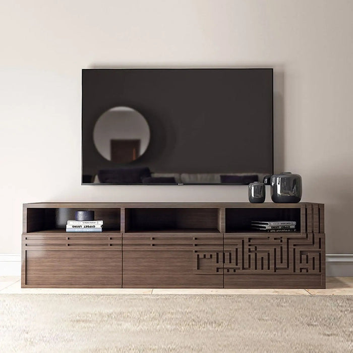 Mubarak TV Console