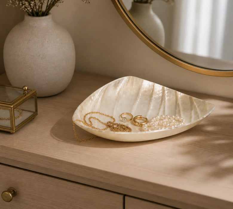 Decorative Leaf Gold Bowl Big - Gold Kiana