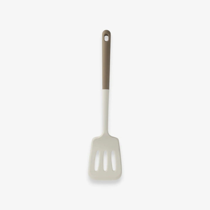 Moderna Slotted Turner