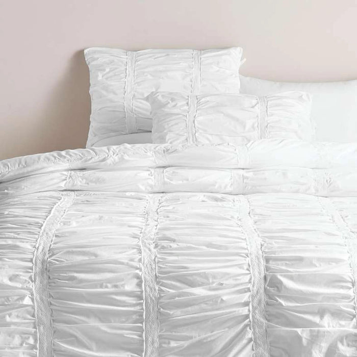 Modern Suites Pleated 3-Piece King Comforter Set 240X260Cm - White