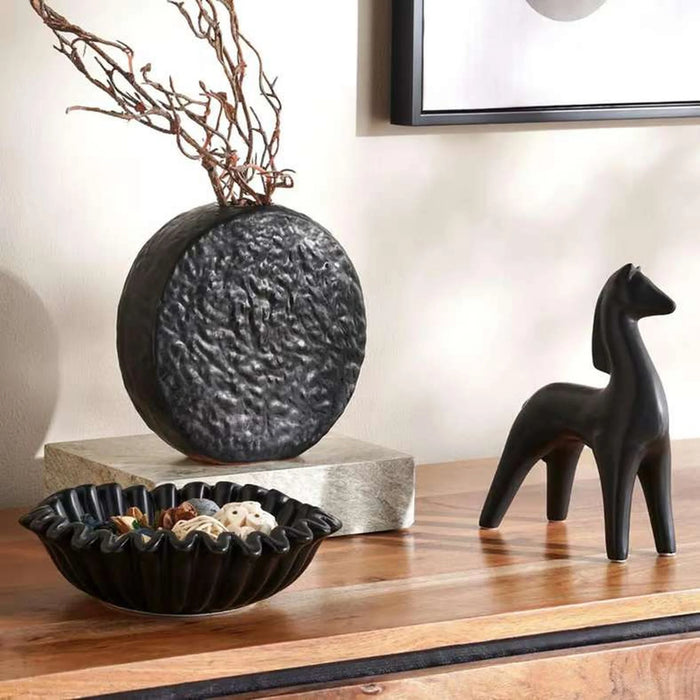 Ainar Ceramic Textured Vase 16X4.8X16Cm - Black