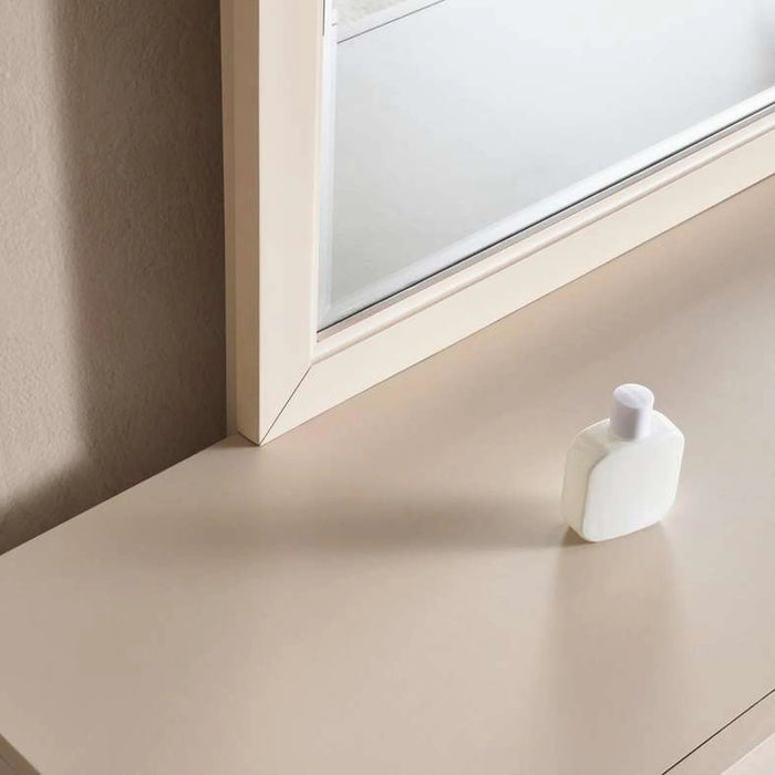 Amirel Dresser With Mirror - Off White