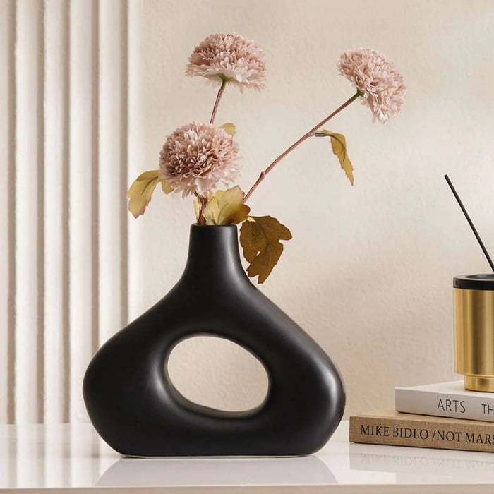Austin Hollow Shape Ceramic Vase 23.4X4.4X20.9Cm - Black