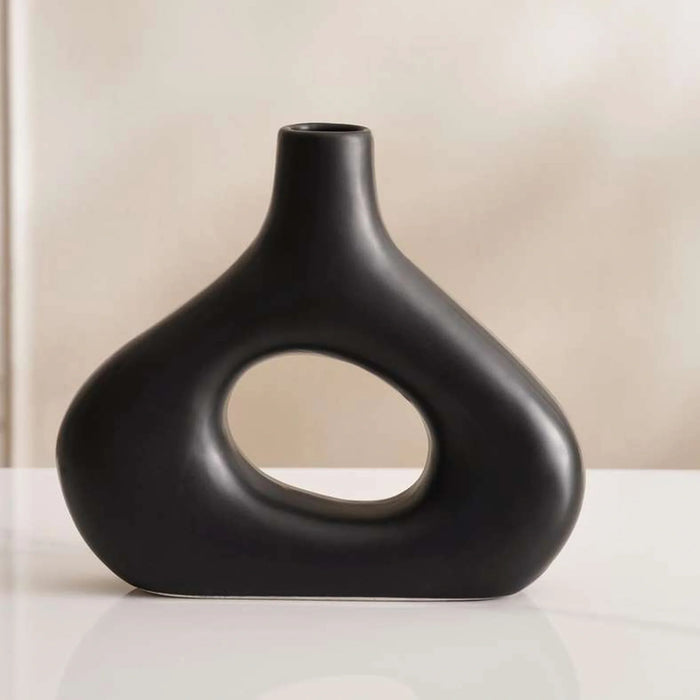 Austin Hollow Shape Ceramic Vase 23.4X4.4X20.9Cm - Black