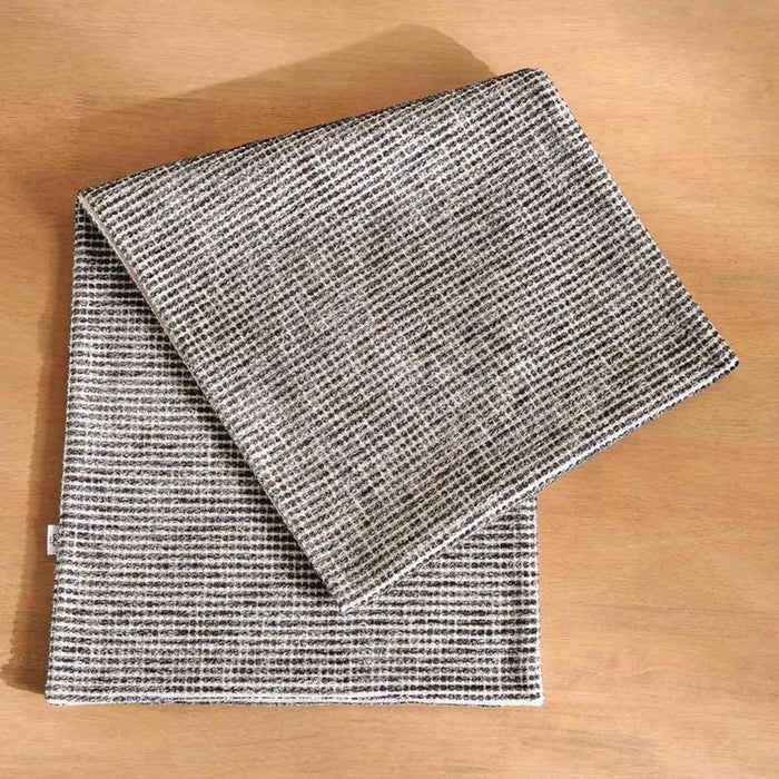Benton Jq Table Runner 40X180Cm - Black