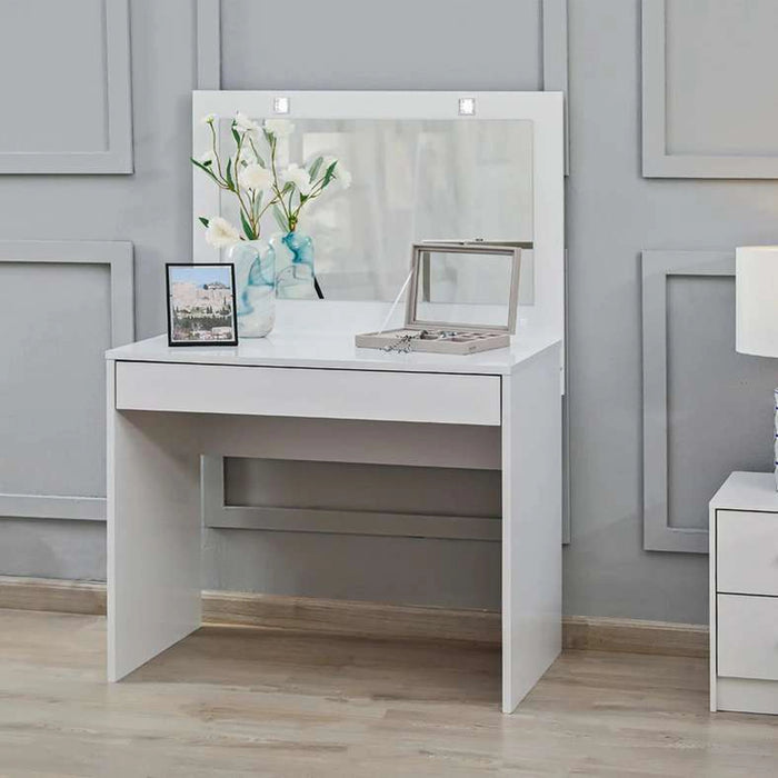 Blush Dressing Table With Mirror