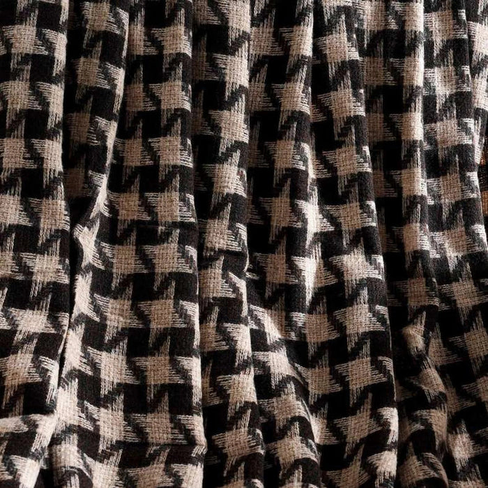 Carina Acrylic Throw 130X170Cm - Black Pan Home