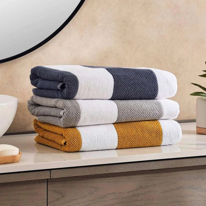 Chicago Textured Stripe 650 Gsm Bath Towel 70X140 Cm-Frost Grey