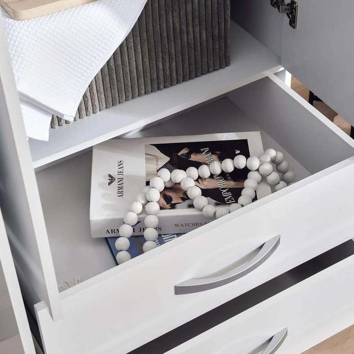 Clean 4 Door Wardrobe With 2-Drawers