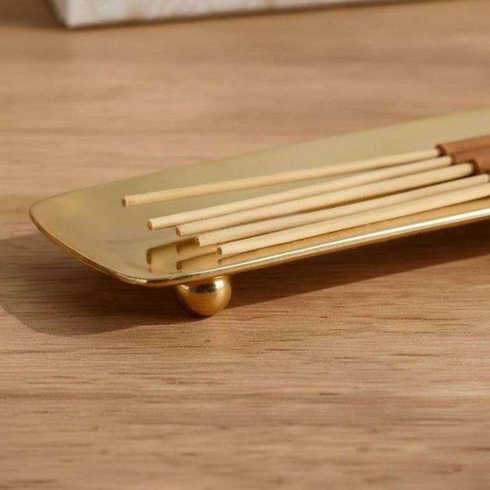 Embrace Intense Wood 40-Piece Incense Sticks With Holder - Gold