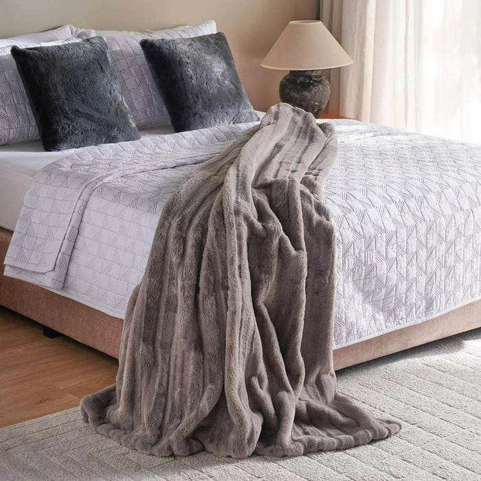 Embriva Ribbed Fur Blanket 150X200Cm - Grey Pan Home