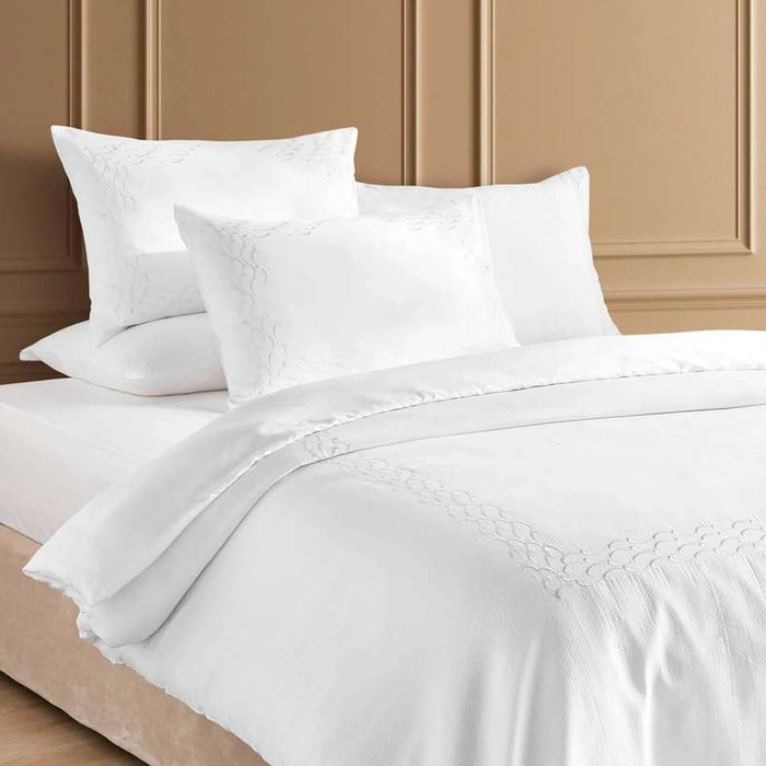 Fancy Classics Matelasse Embellished Queen 3-Piece Duvet Cover Set 200X200Cm -  White Pan Home