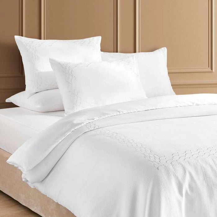 Fancy Classics Matelasse King 3-Piece Duvet Cover Set 230X220Cm - White