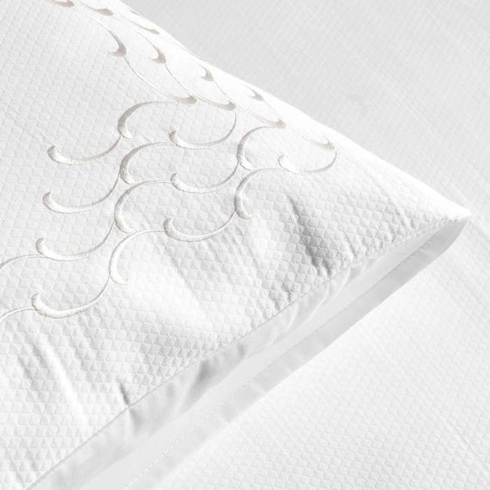 Fancy Classics Matelasse King 3-Piece Duvet Cover Set 230X220Cm - White