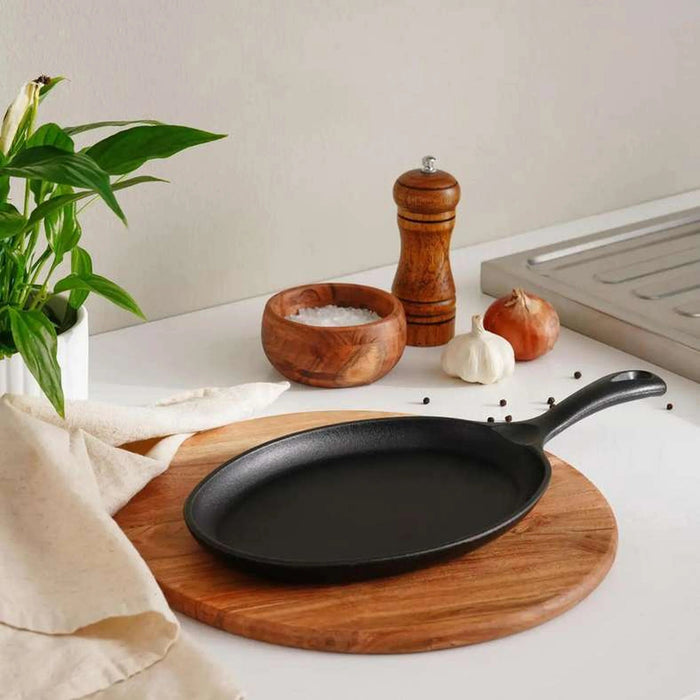 Ferric Cast Iron Oval Sizzler Black 18Cm Pan Home