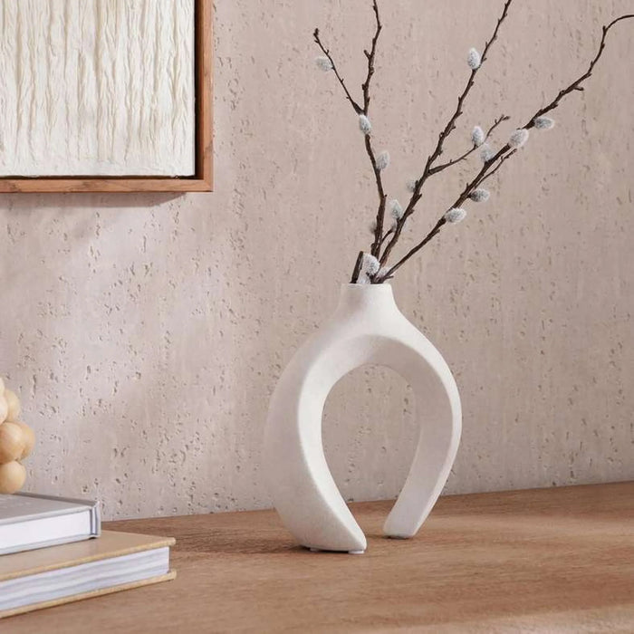 Gerda Terracotta Hollow Vase 14.5X6X17.5Cm - White