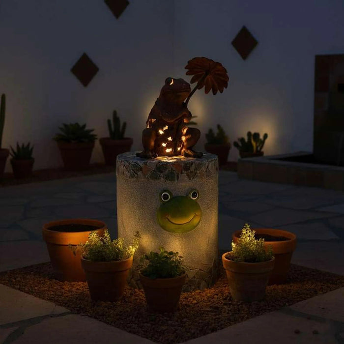Hopper Resin Frog Figurine Garden Decor With Led Light 22.8X16.7X28.5Cm - Brown Pan Home