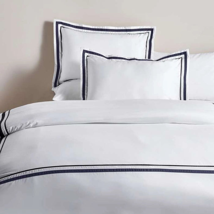 Hotel Divine 300Tc 3-Piece King Duvet Cover Set 230X220Cm - White/Navy