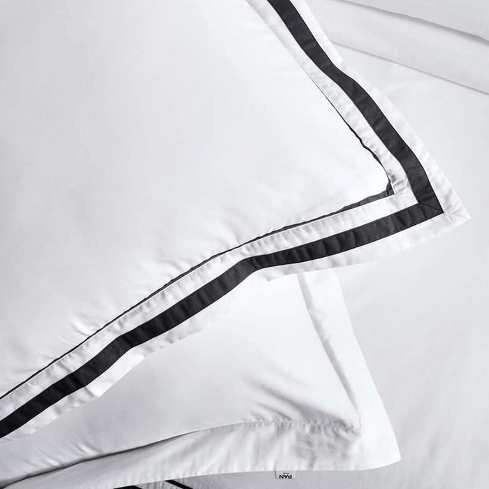Hotel Divine 300Tc 3-Piece King Duvet Cover Set 230X220Cm - White/Navy