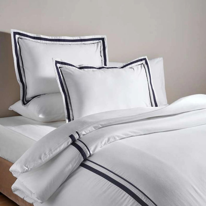 Hotel Divine 300Tc 3-Piece Super King Duvet Cover Set 260X220Cm - White/Navy
